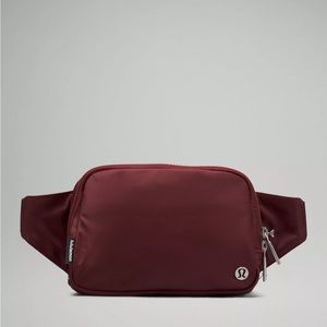 Everywhere Belt Bag Merlot Large